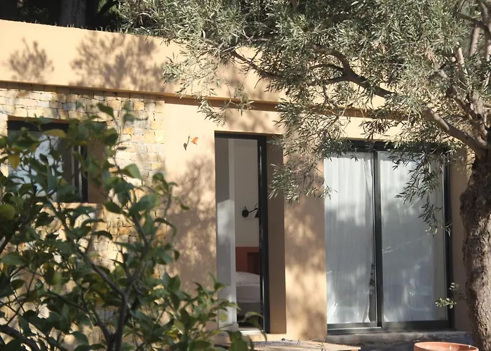 Maison Chaban Sur 4*